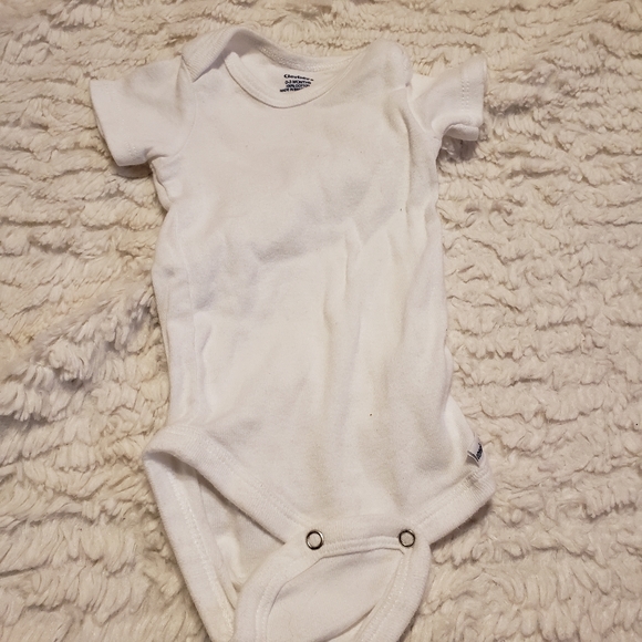 Lot 0-3 Months Assorted Girls Clothes, Bibs, Cloth - Picture 10 of 10